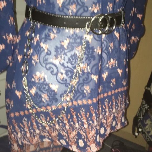 Let’s get accessorized! 💋❤️ - Picture 2 of 3